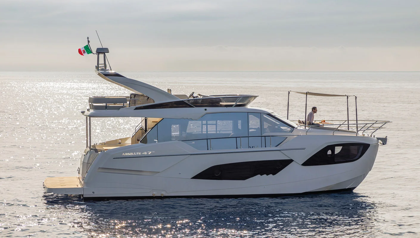 47 FLY – exterior